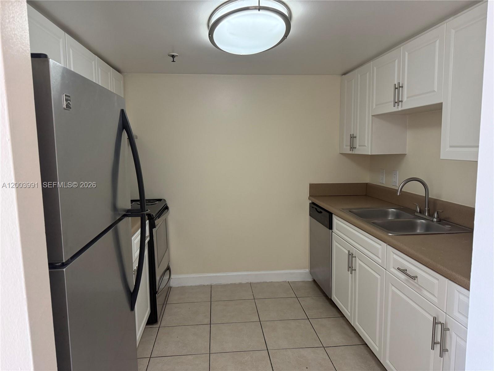 915 NW 1st Ave H2910