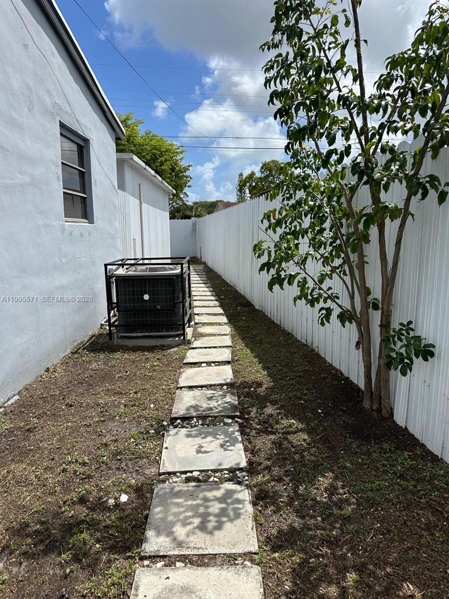 BOULEVARD HEIGHTS SEC 3 - Residential Lease