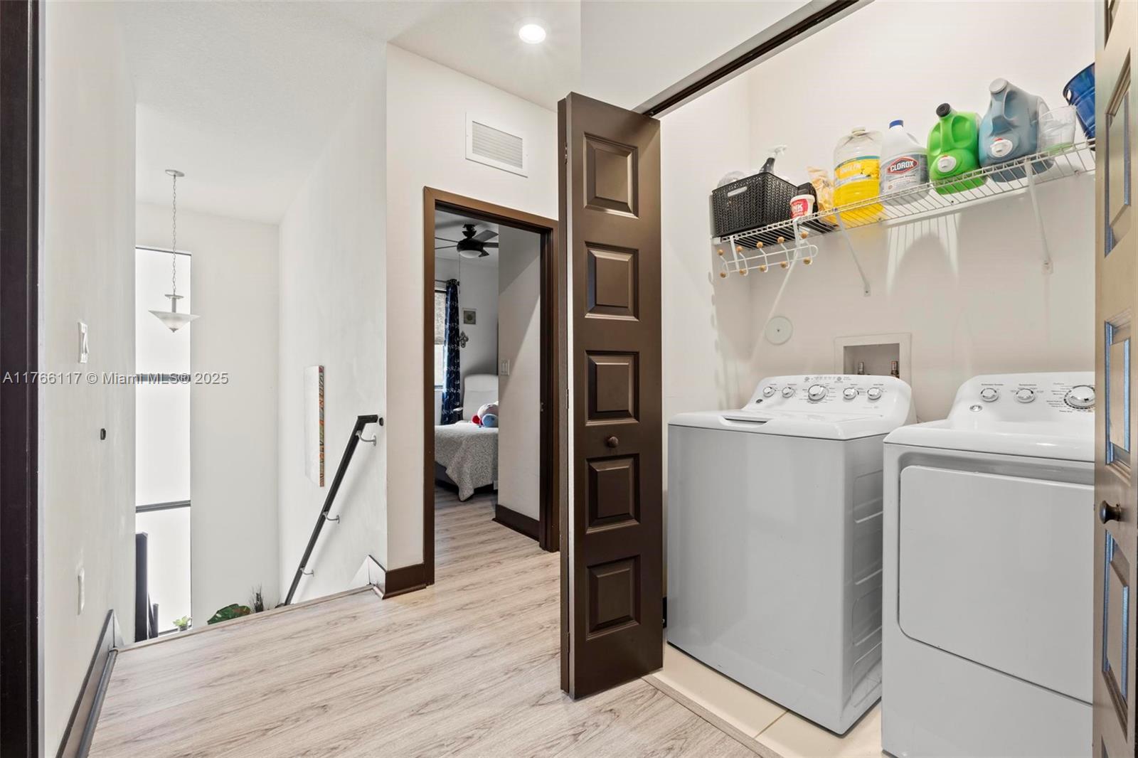 DUNNWOODY LAKE - Residential