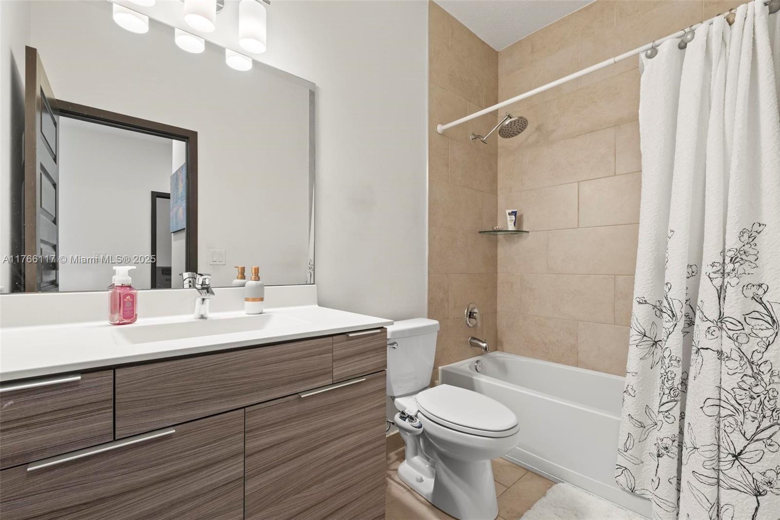 DUNNWOODY LAKE - Residential