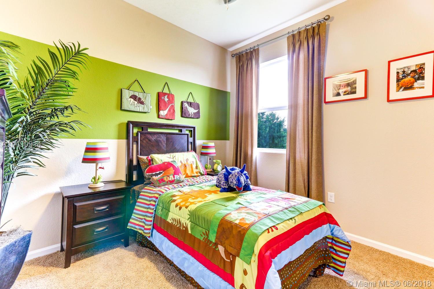 VENTANAS AT HOMESTEAD - Residential