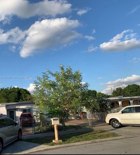 Photo of Hialeah, FL 33013 (MLS # A11970617)