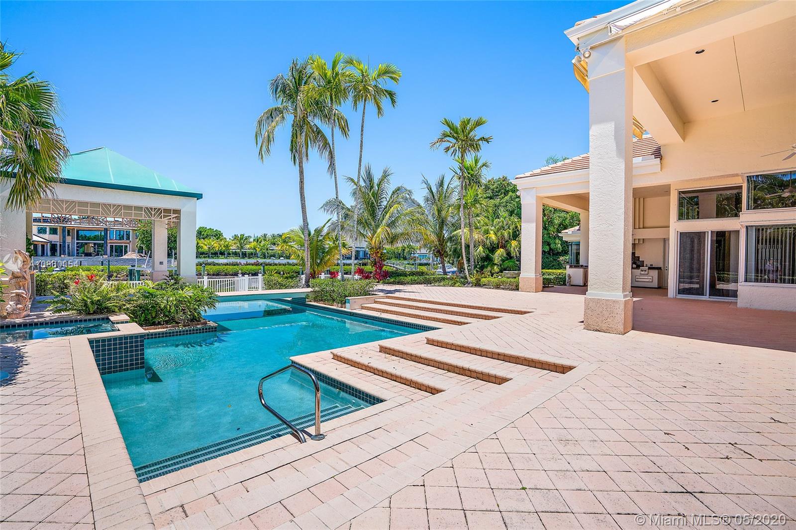 Admirals Cove - Residential