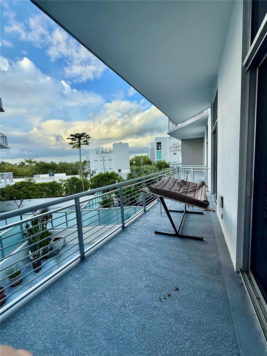 THE MERIDIAN CONDO - Residential Lease