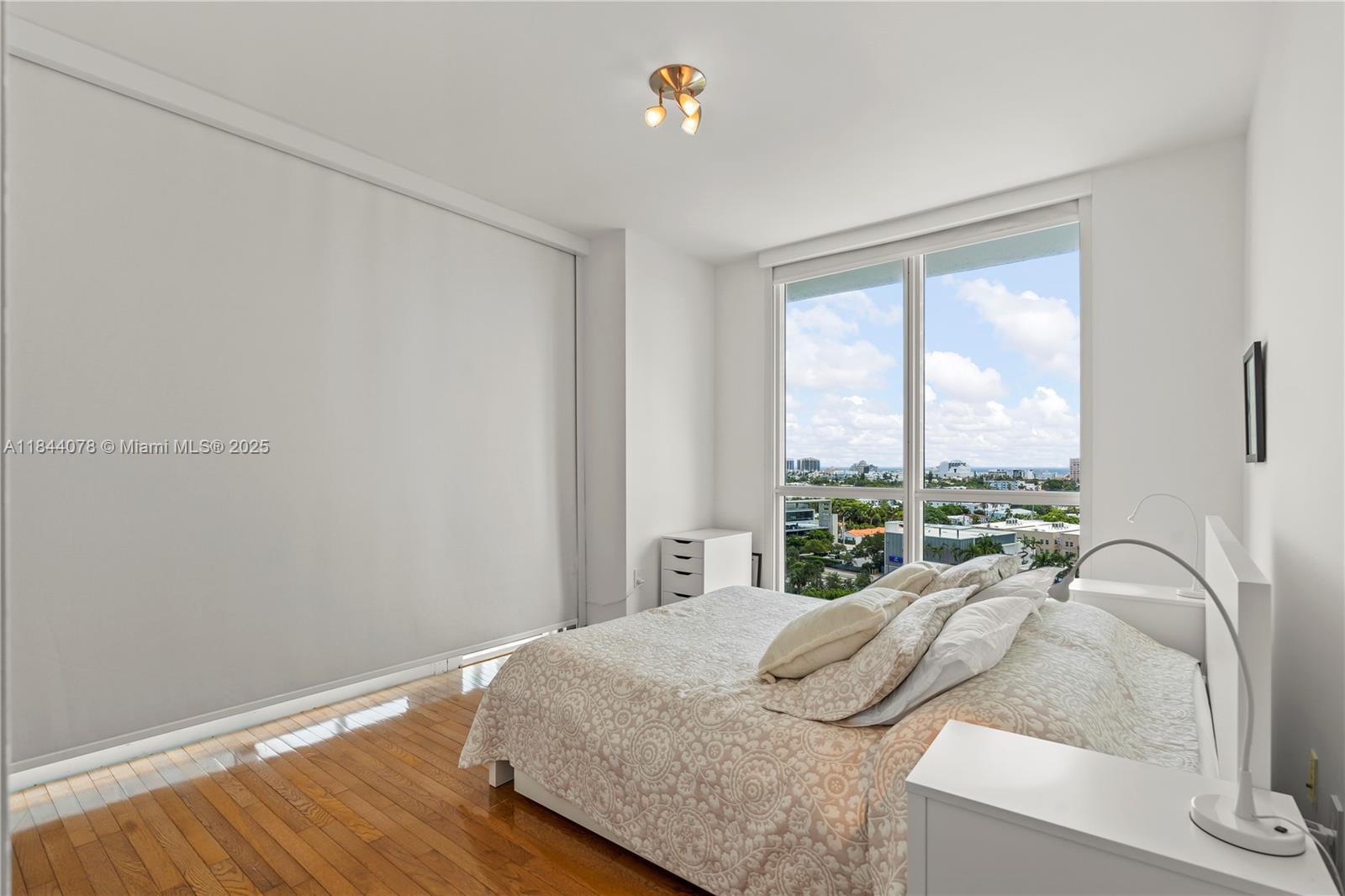 THE BENTLEY BAY CONDO - Residential