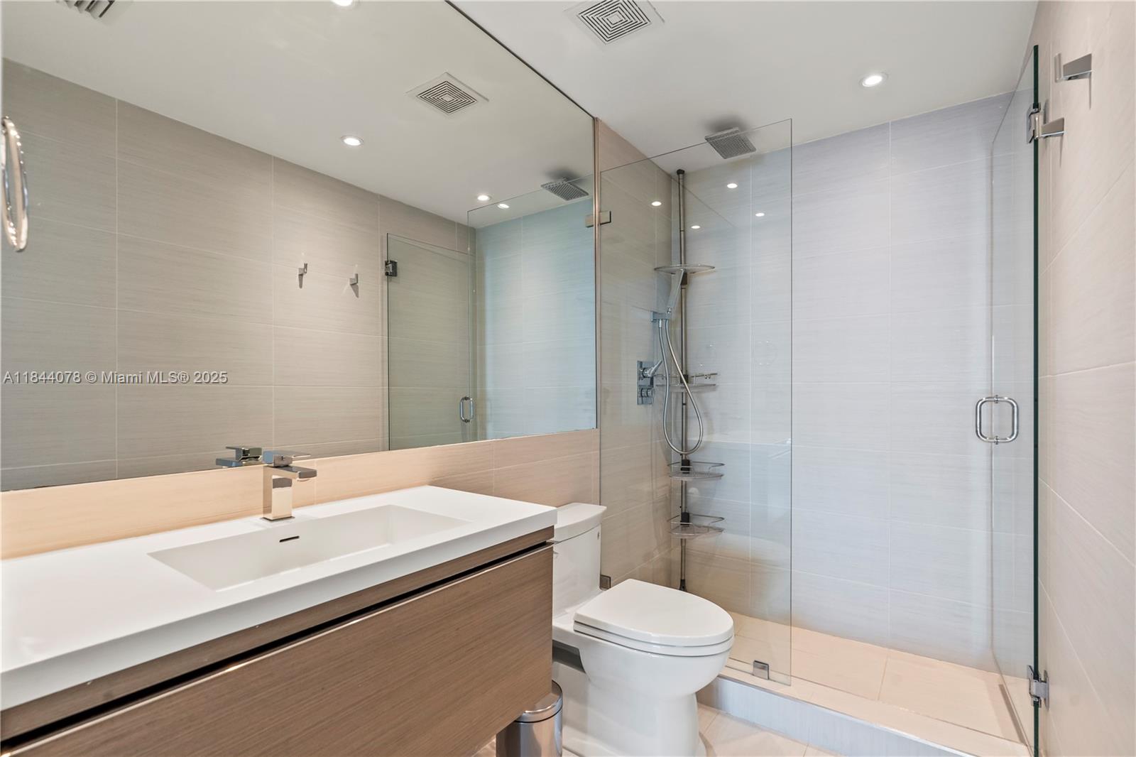 THE BENTLEY BAY CONDO - Residential