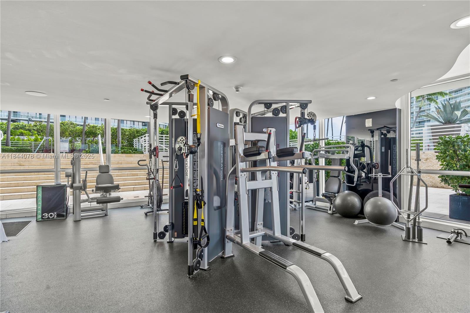 THE BENTLEY BAY CONDO - Residential