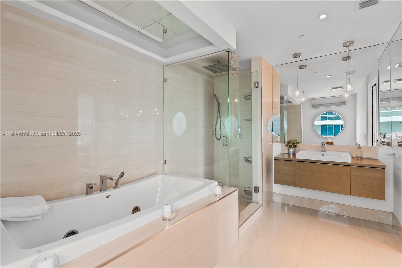 THE BENTLEY BAY CONDO - Residential