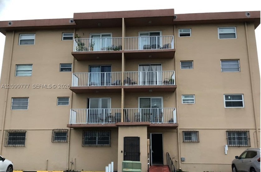 3075 NW 7th St 101