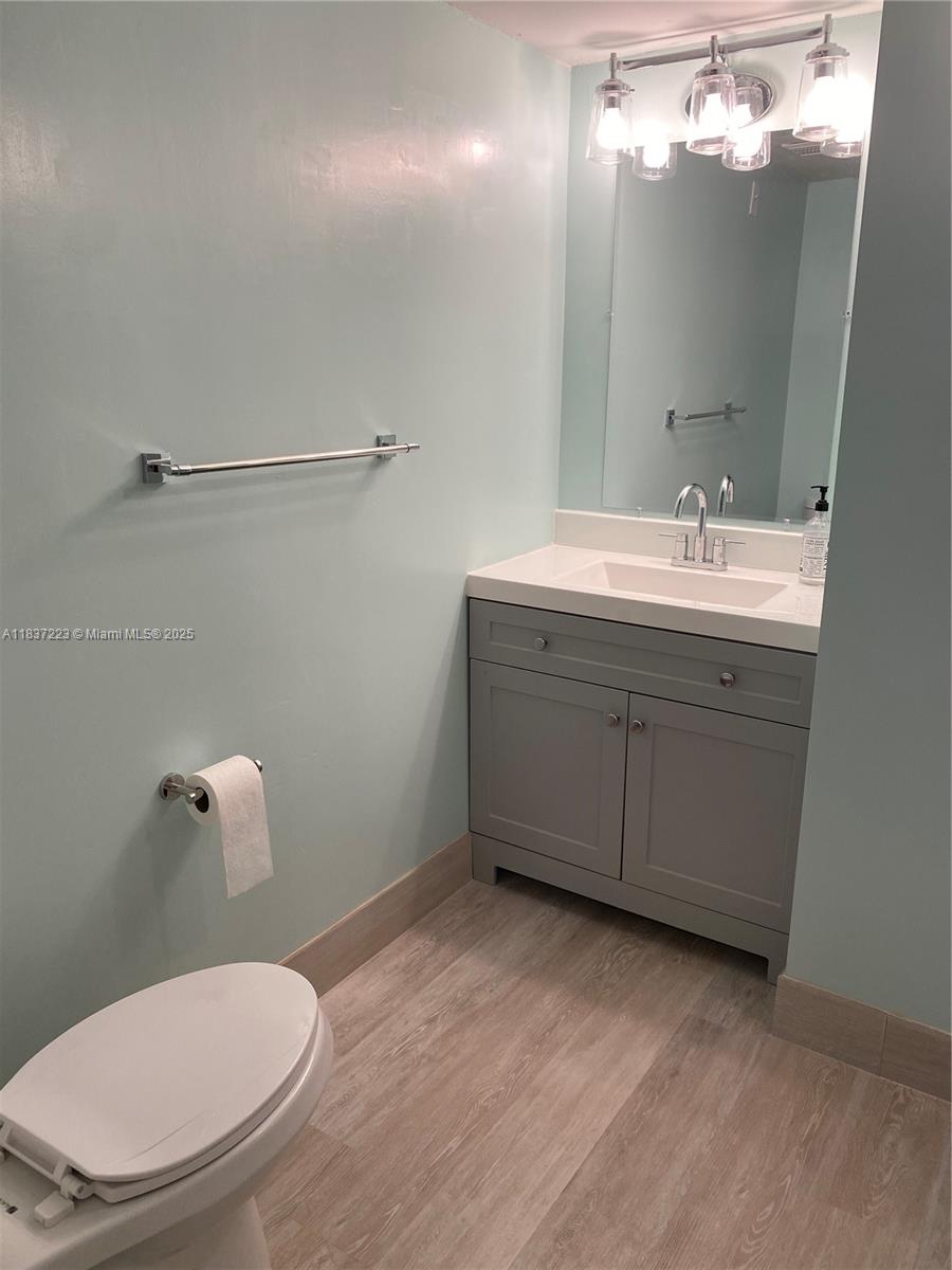 3119 Oakland Shores Dr C107