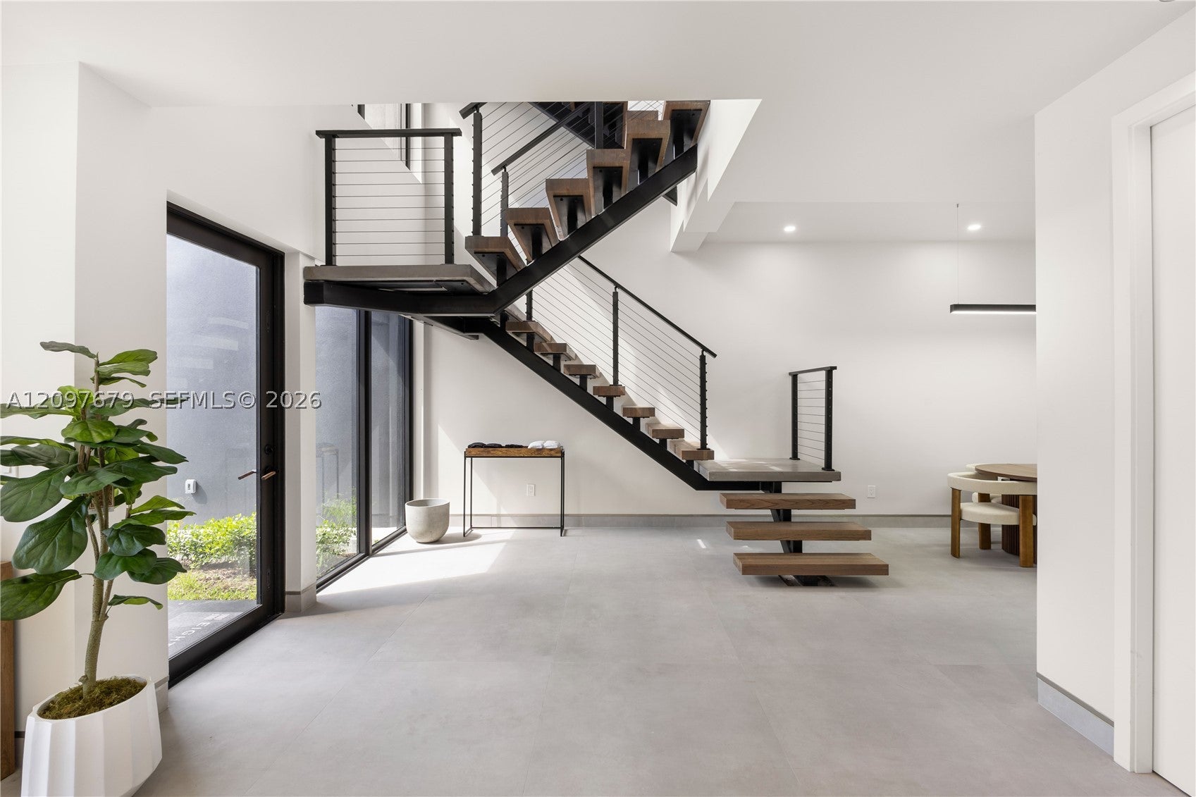 843 SW 14th Court