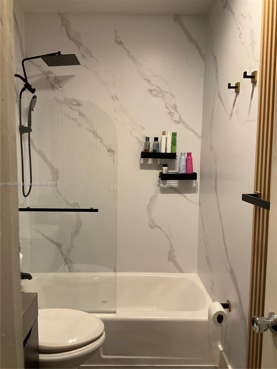 YORKDALES CARALLTON ISLE - Residential