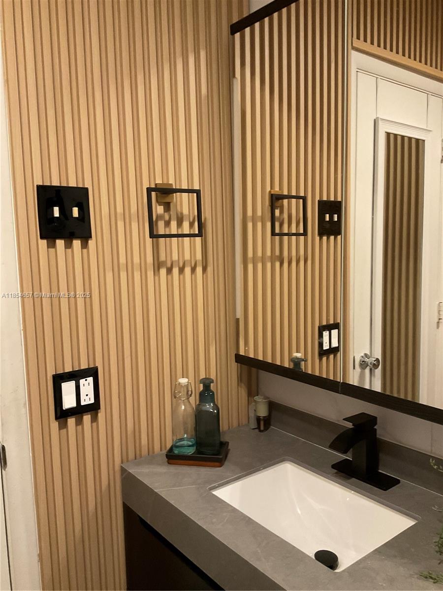 YORKDALES CARALLTON ISLE - Residential