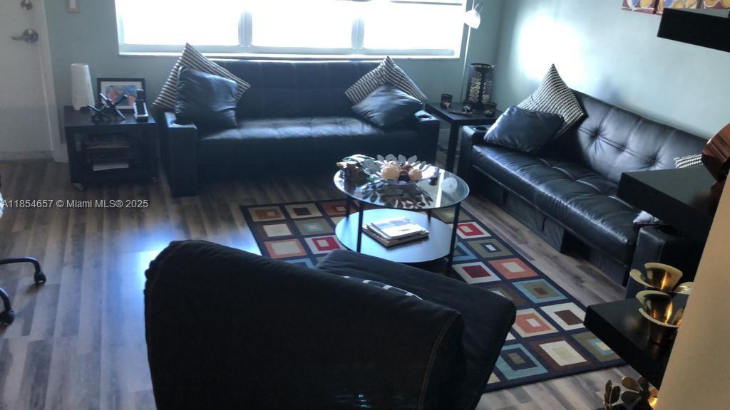 YORKDALES CARALLTON ISLE - Residential