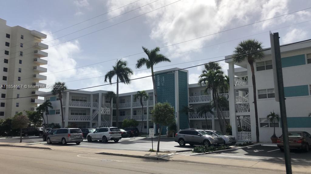 YORKDALES CARALLTON ISLE - Residential