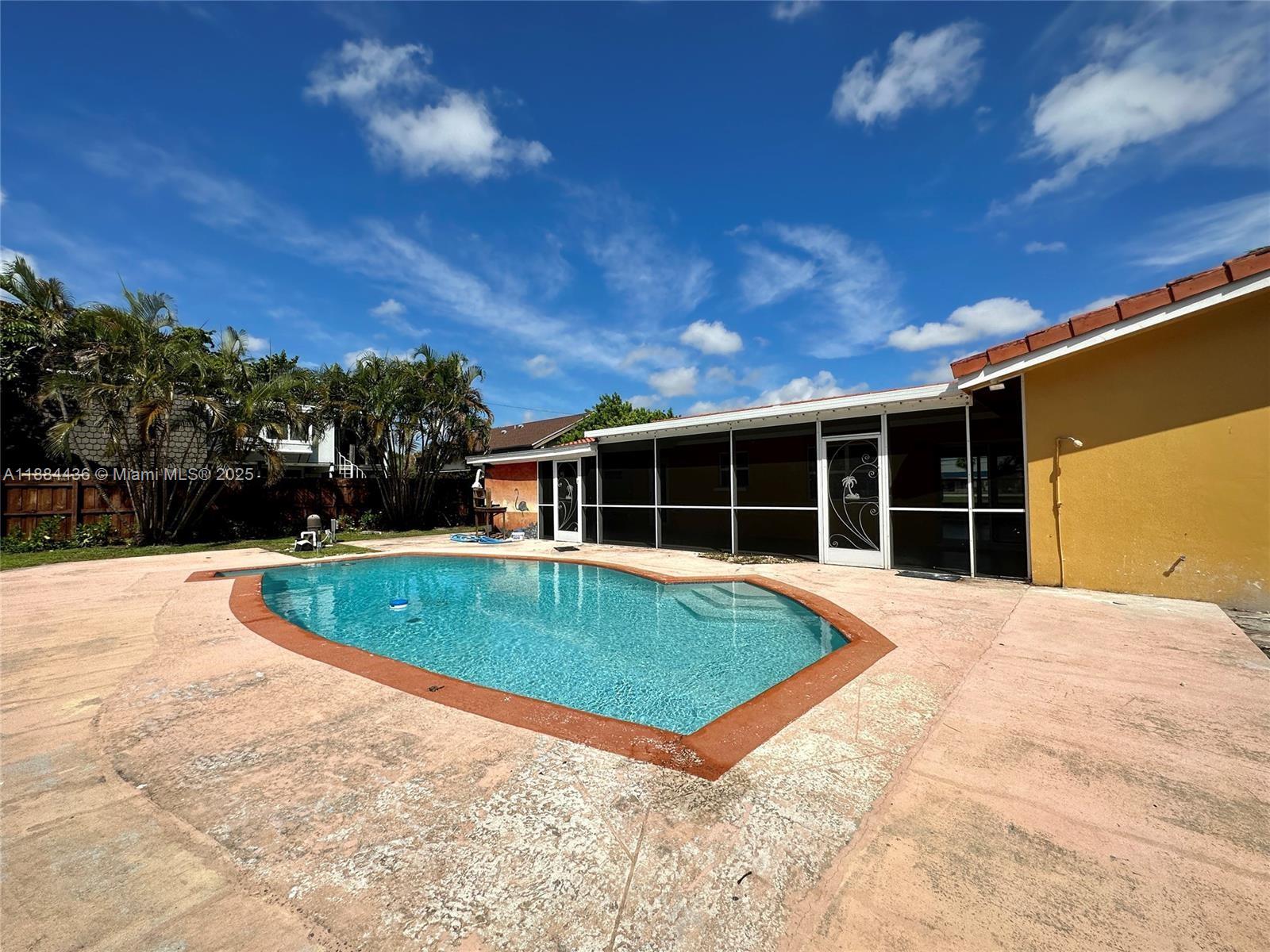 Pine Crest Amd 7-13 B - Residential