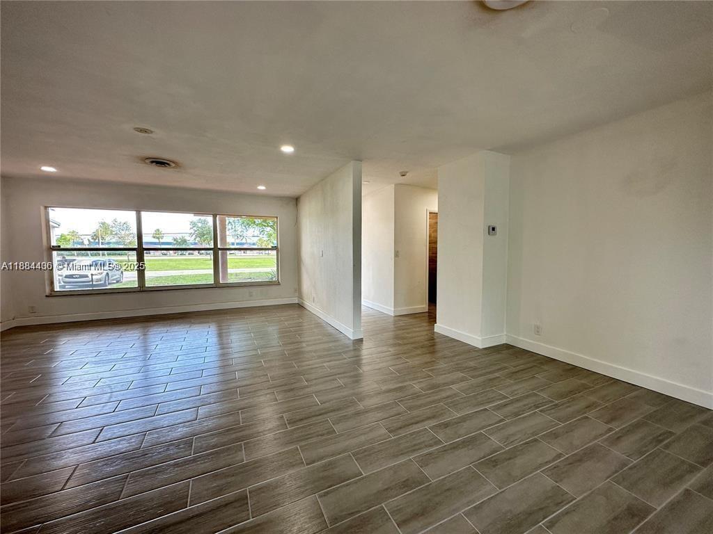 Pine Crest Amd 7-13 B - Residential