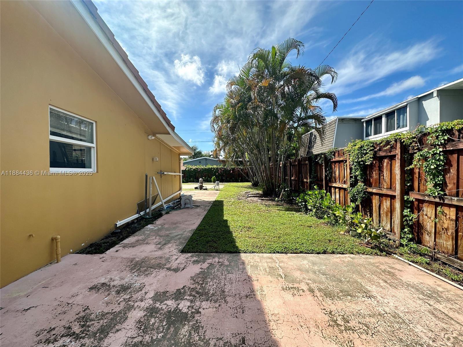 Pine Crest Amd 7-13 B - Residential