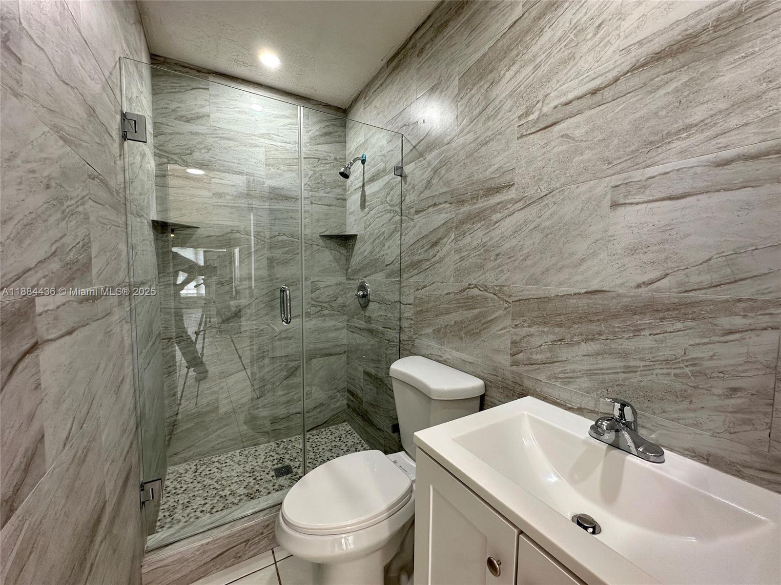 Pine Crest Amd 7-13 B - Residential