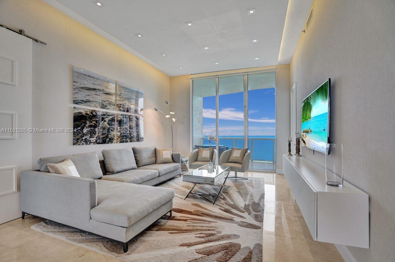 TDR TOWER III CONDO - Residential