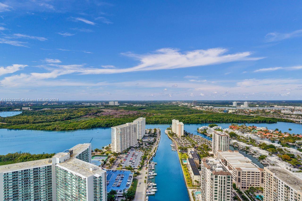 TDR TOWER III CONDO - Residential