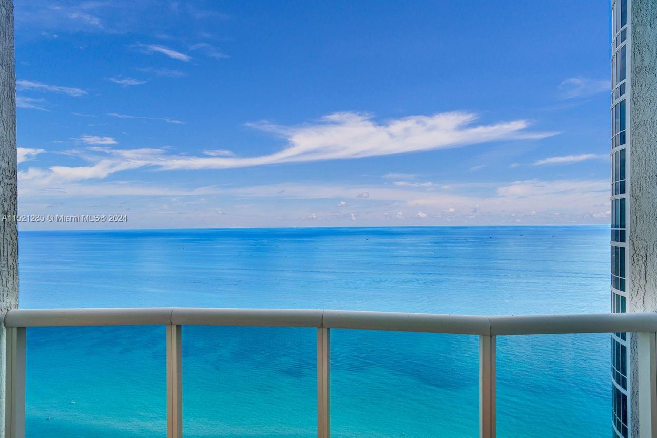 TDR TOWER III CONDO - Residential