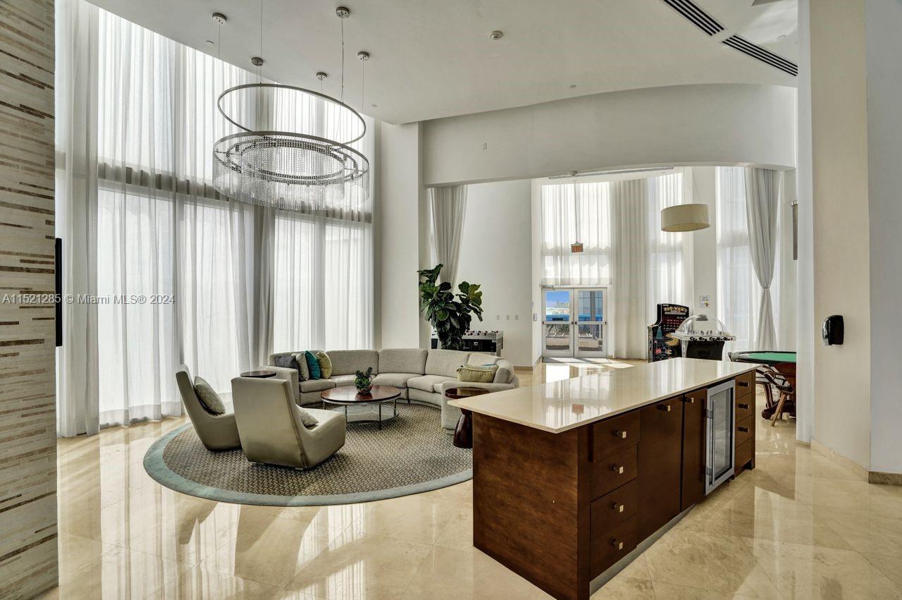 TDR TOWER III CONDO - Residential