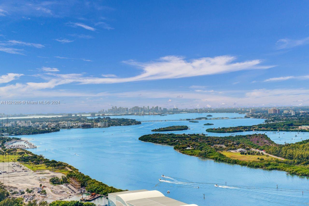 TDR TOWER III CONDO - Residential