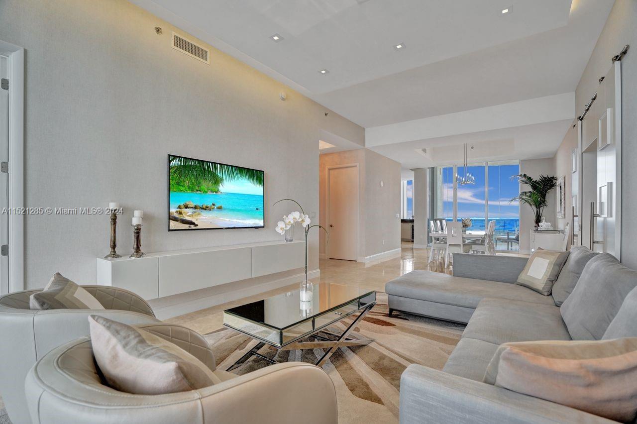 TDR TOWER III CONDO - Residential