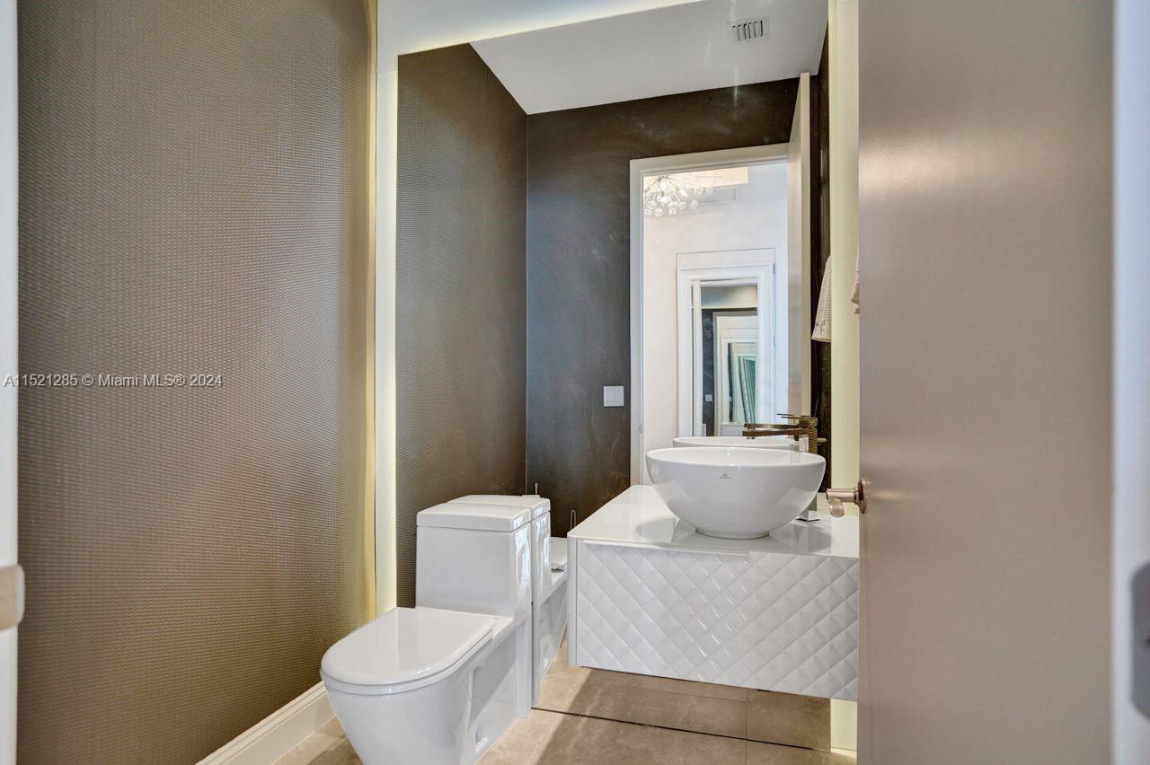 TDR TOWER III CONDO - Residential