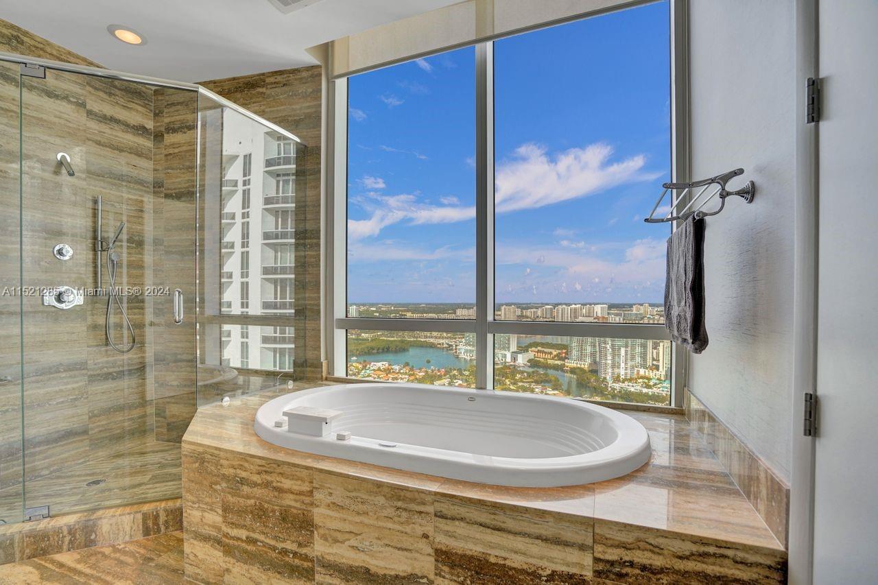 TDR TOWER III CONDO - Residential