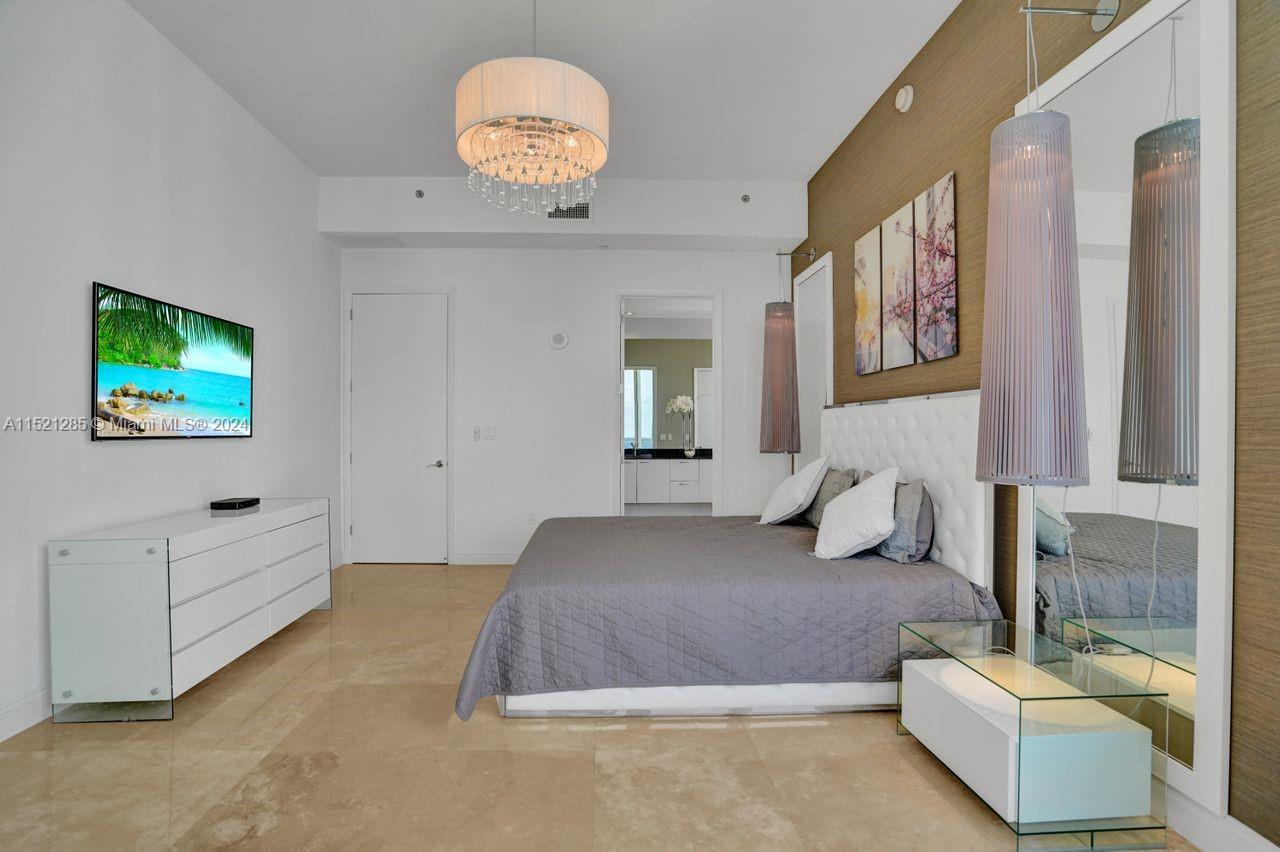 TDR TOWER III CONDO - Residential