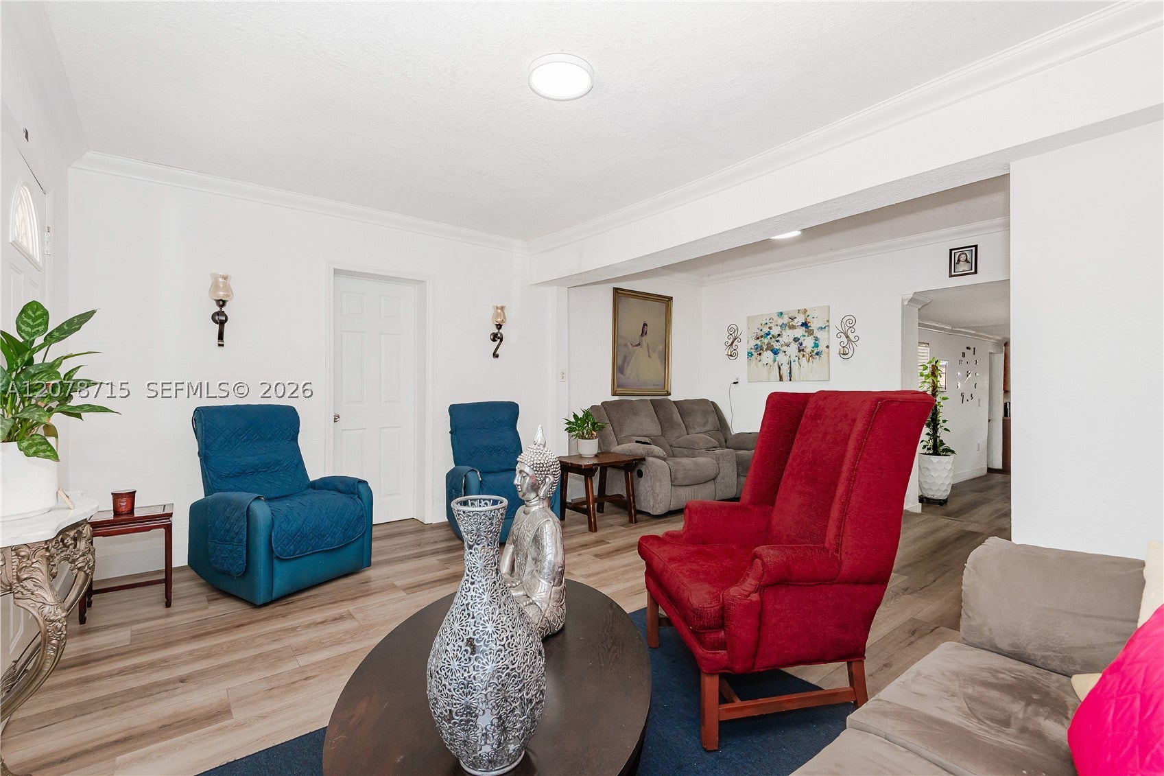 359 W 35th St