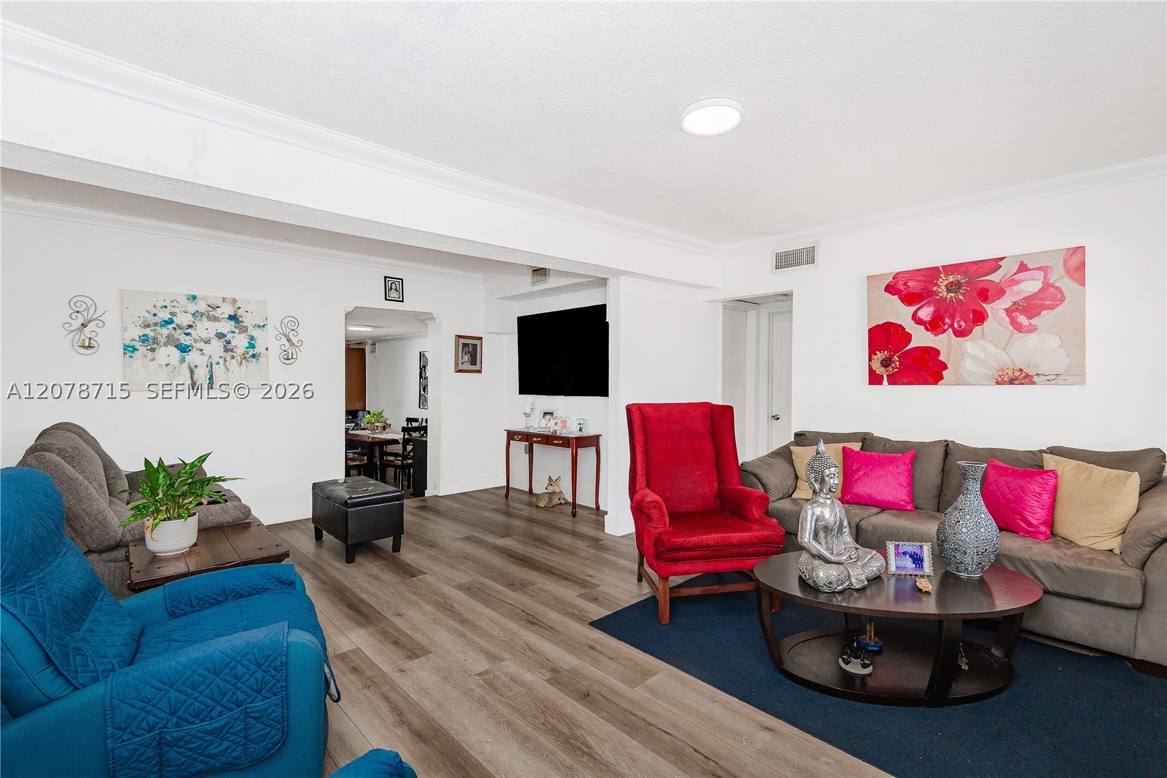359 W 35th St