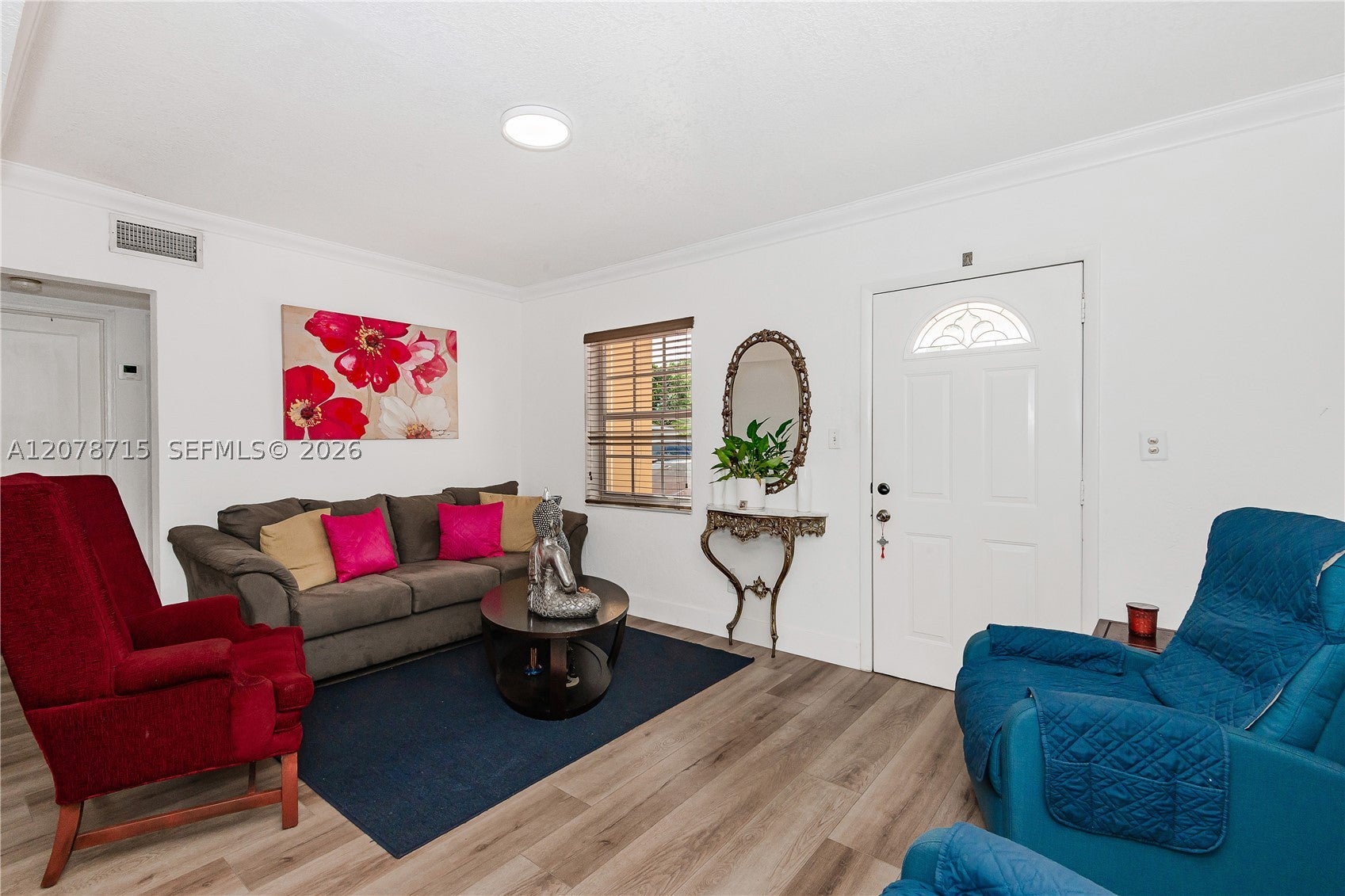 359 W 35th St