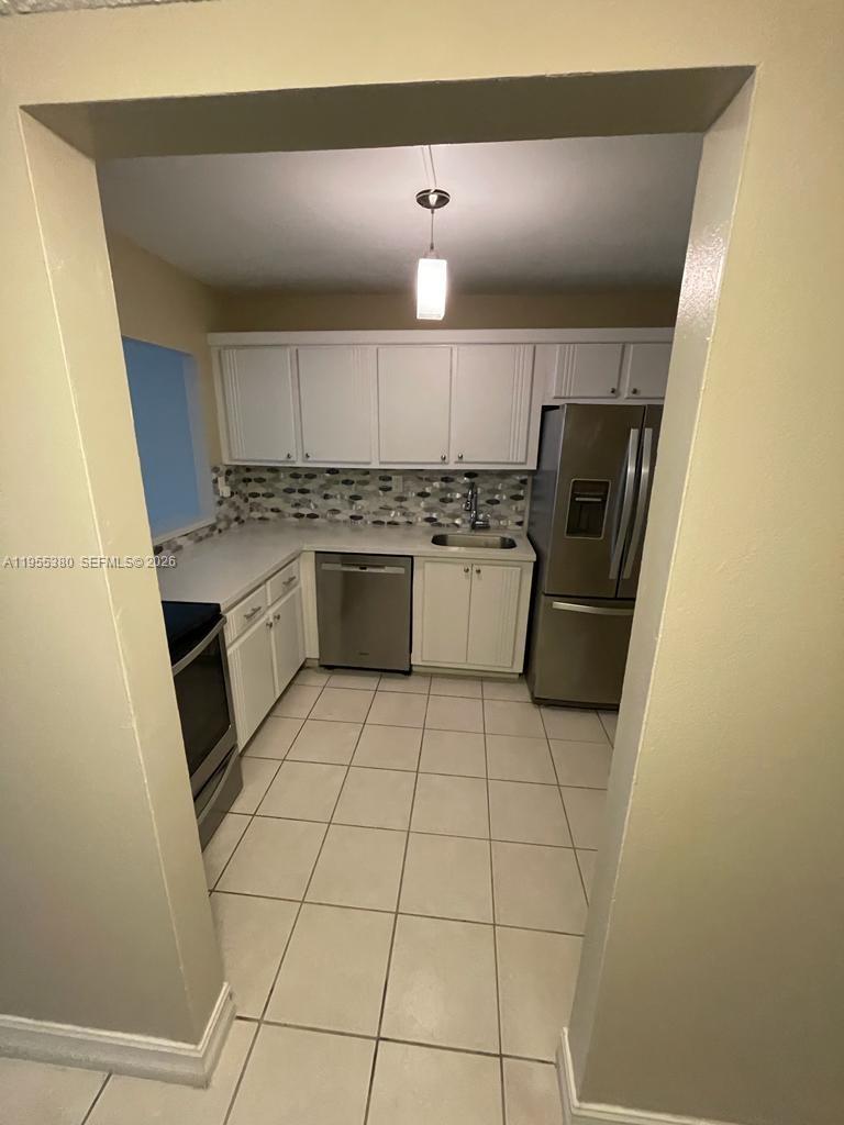 1000 Parkview Dr 1016