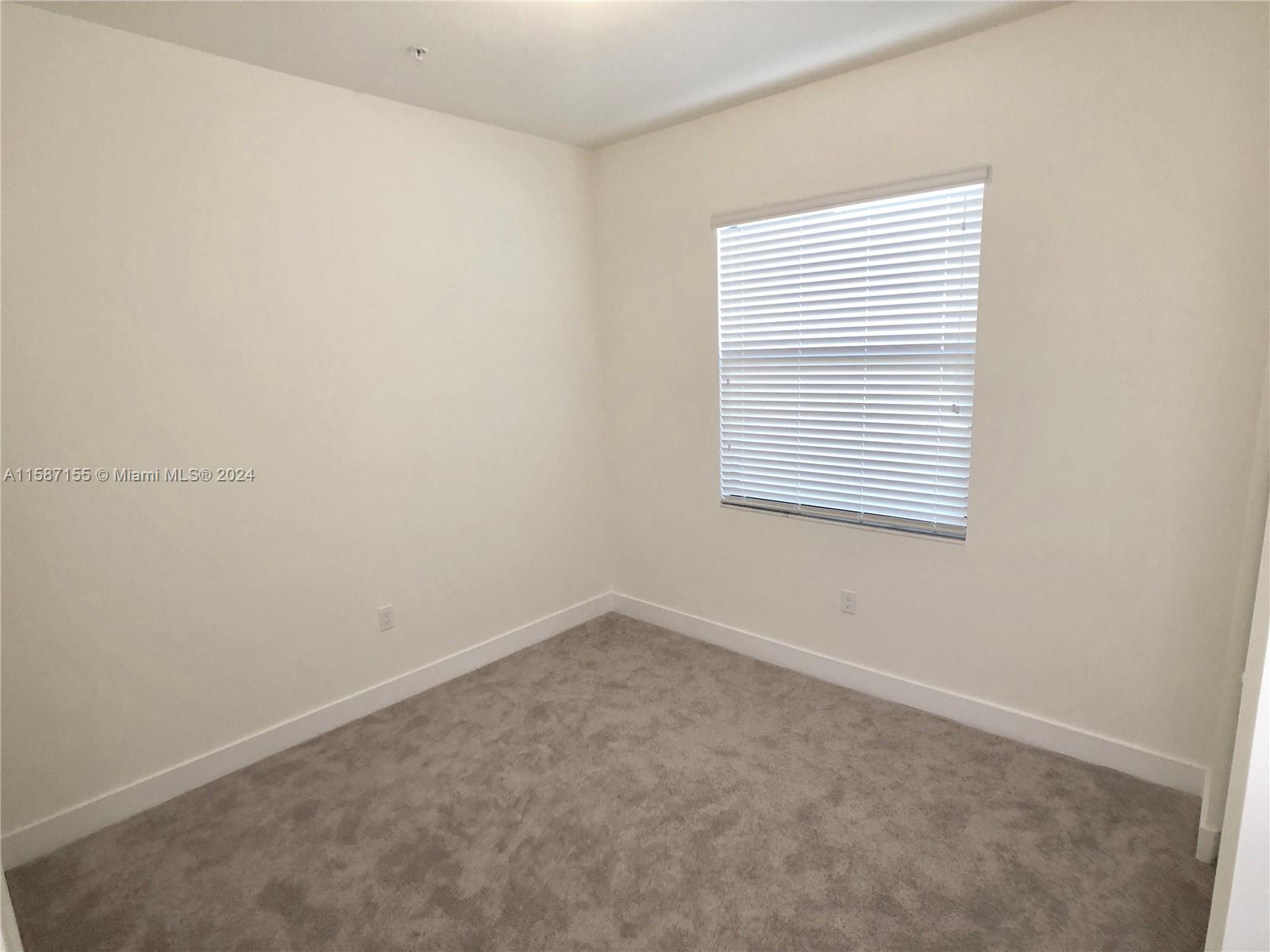 APEX AT PARK CENTRAL COND - Residential Lease