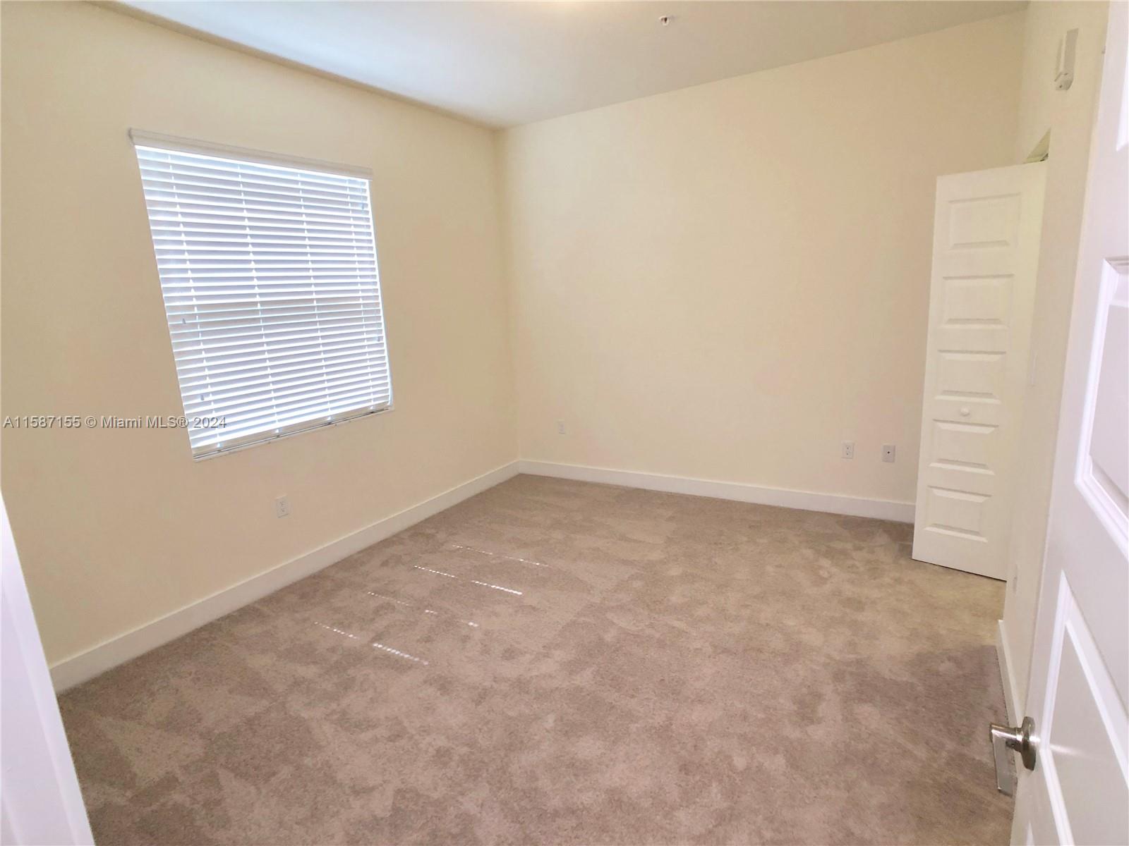 APEX AT PARK CENTRAL COND - Residential Lease