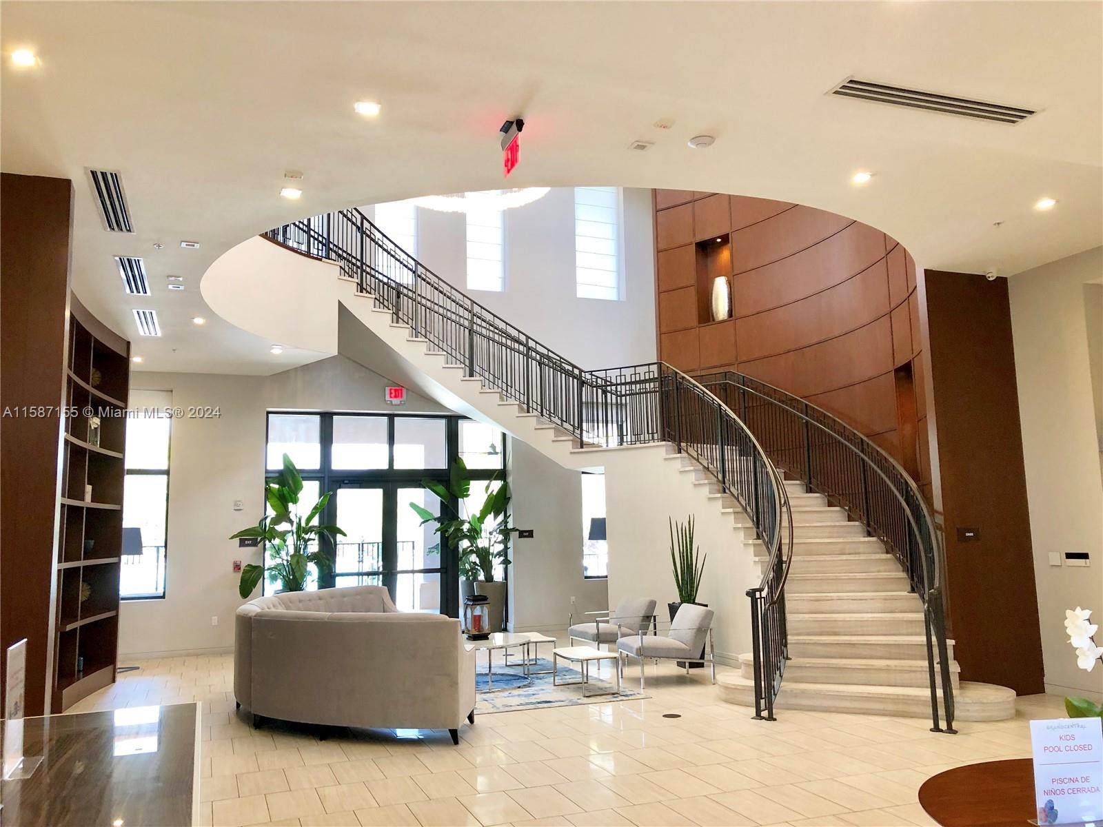 APEX AT PARK CENTRAL COND - Residential Lease