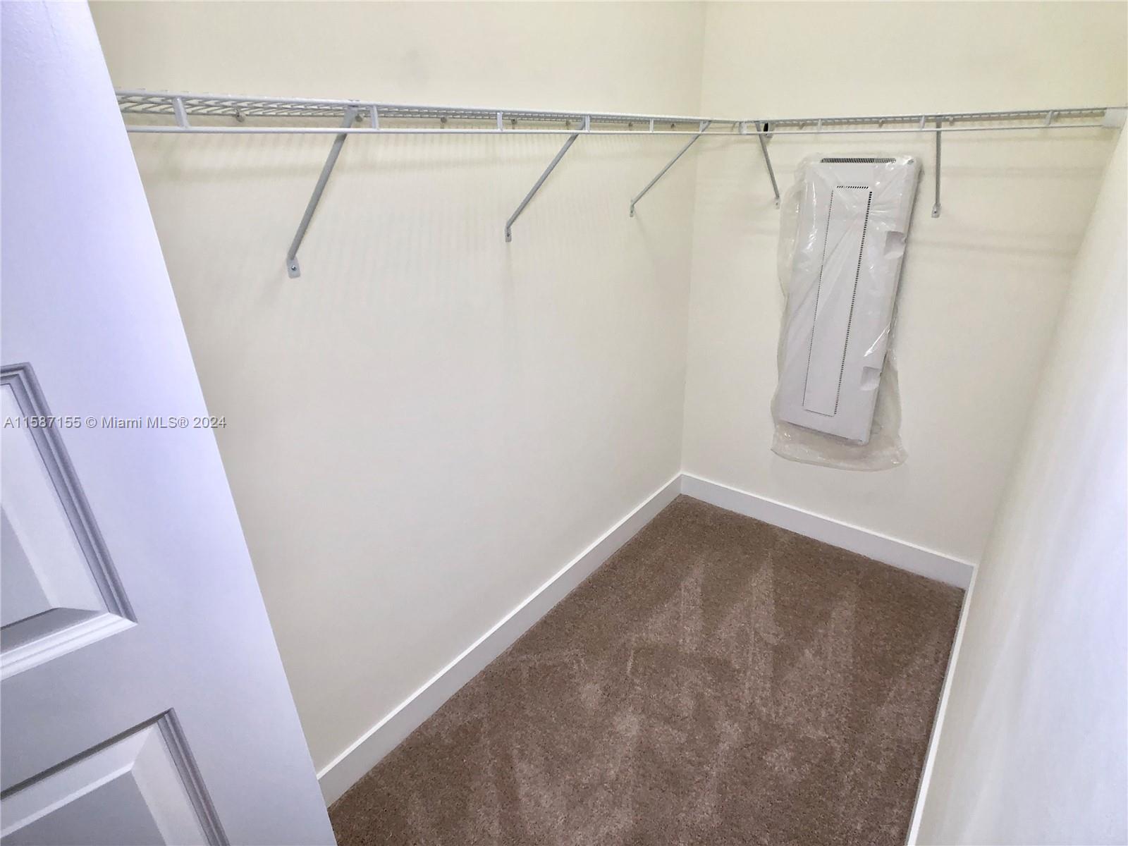 APEX AT PARK CENTRAL COND - Residential Lease