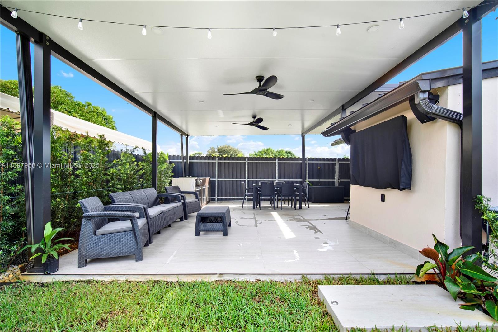 RIVERDALE ESTATES SEC 2 - Residential