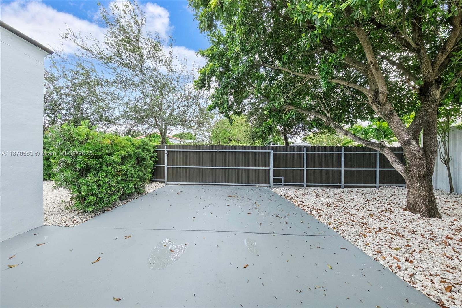 HAZELTON PARK - Residential