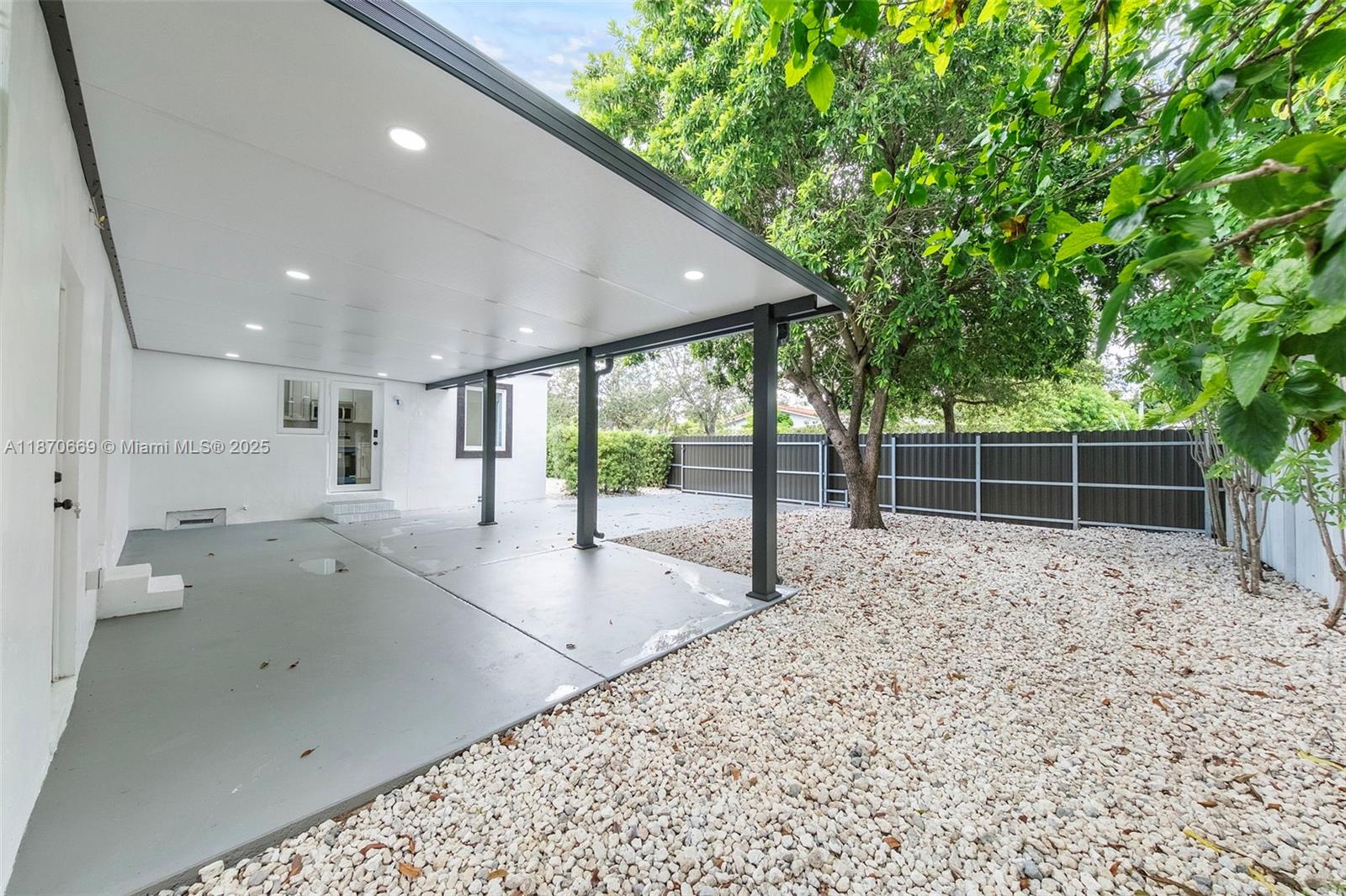 HAZELTON PARK - Residential