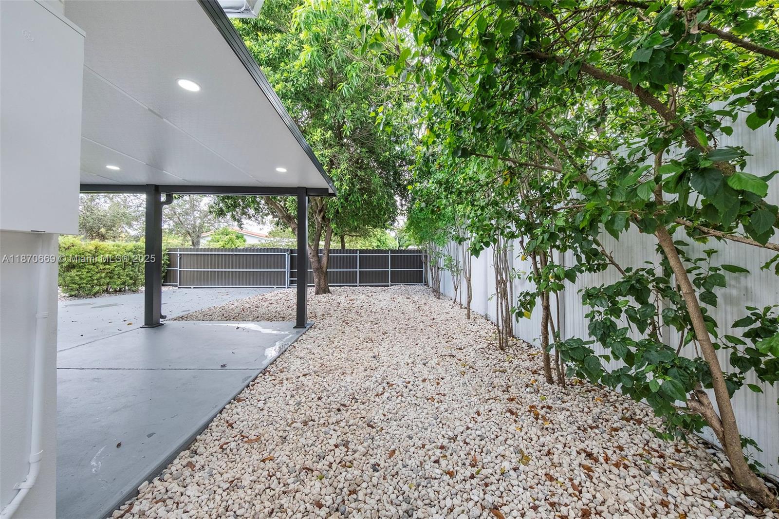 HAZELTON PARK - Residential