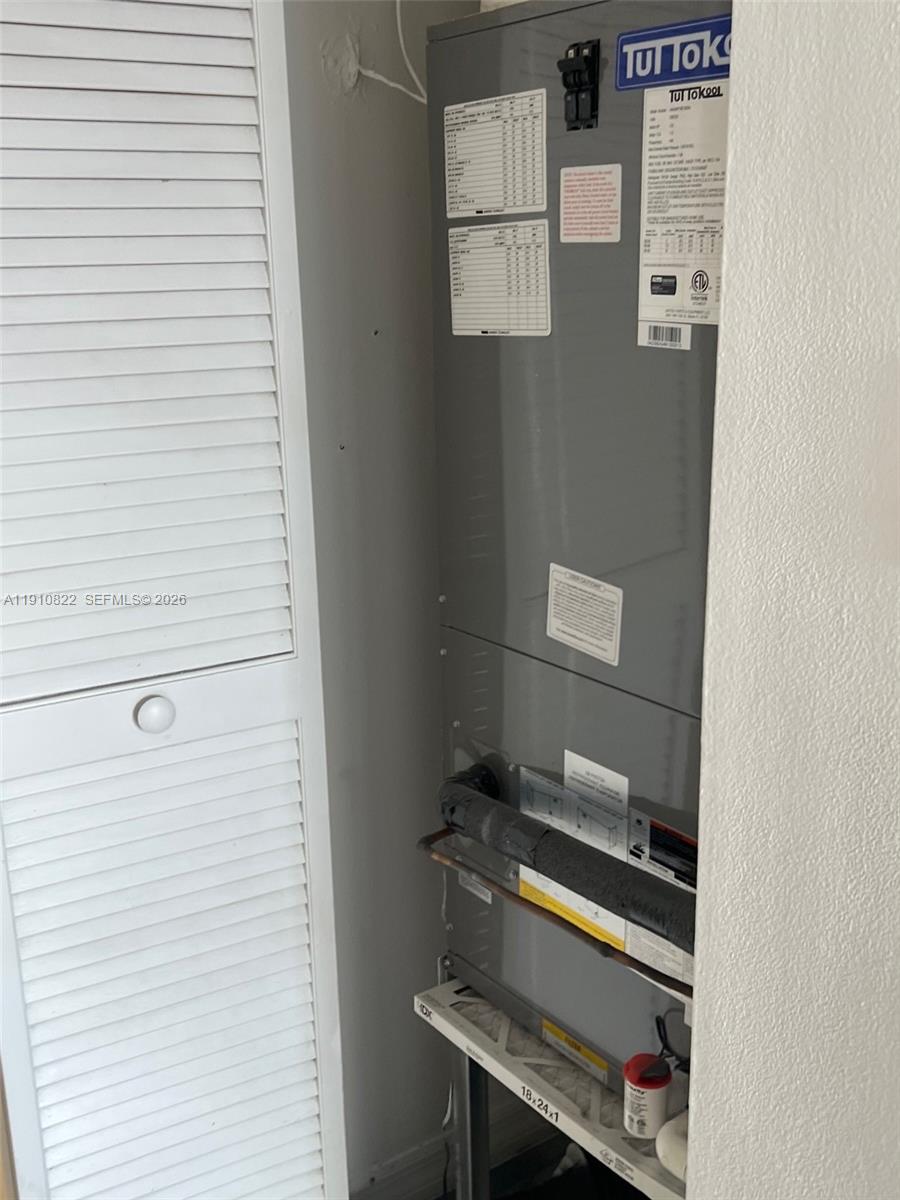 THE SHAMROCK CONDO - Residential