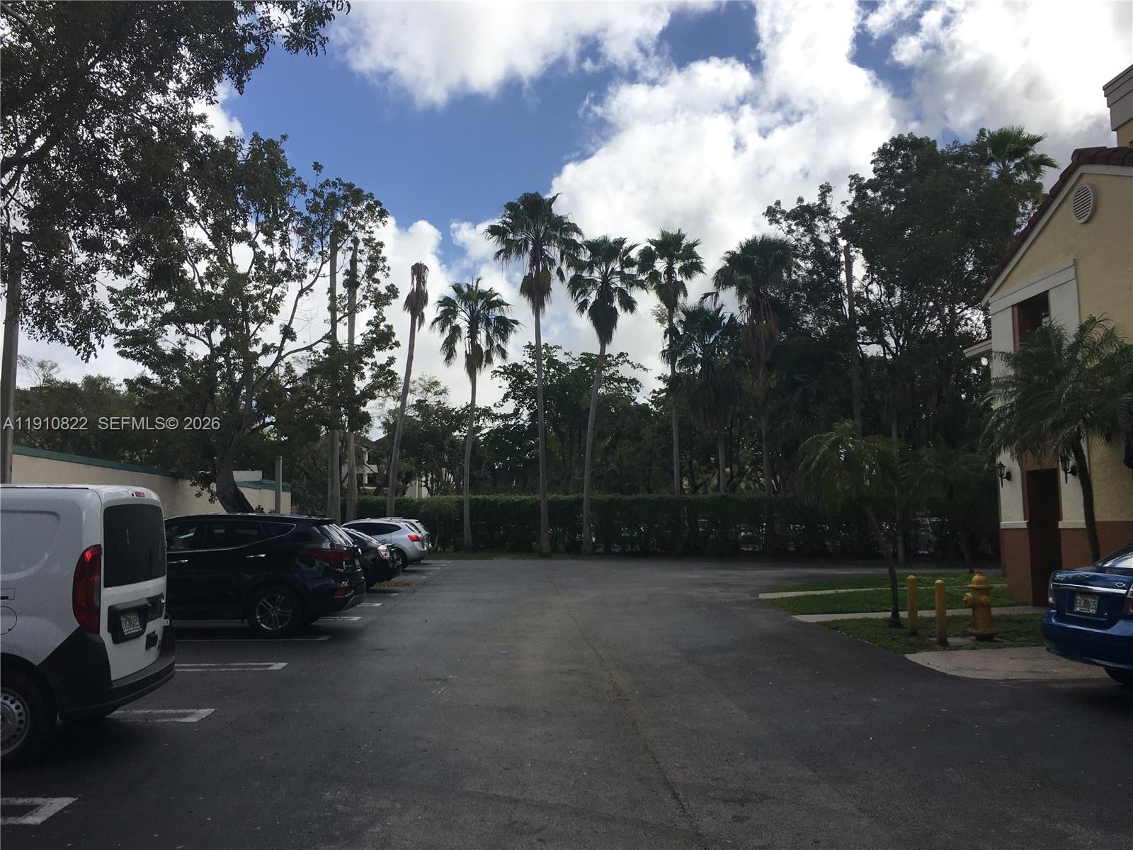 THE SHAMROCK CONDO - Residential