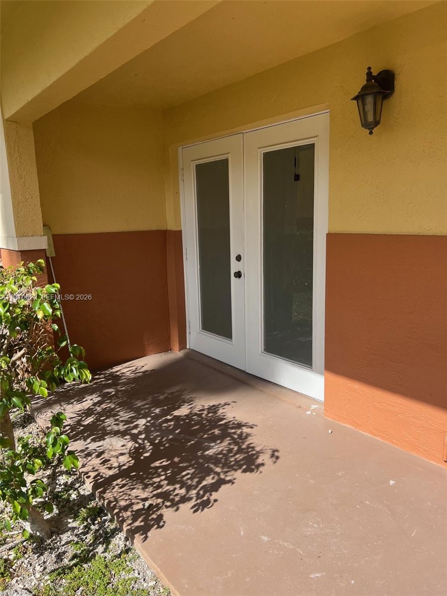 THE SHAMROCK CONDO - Residential