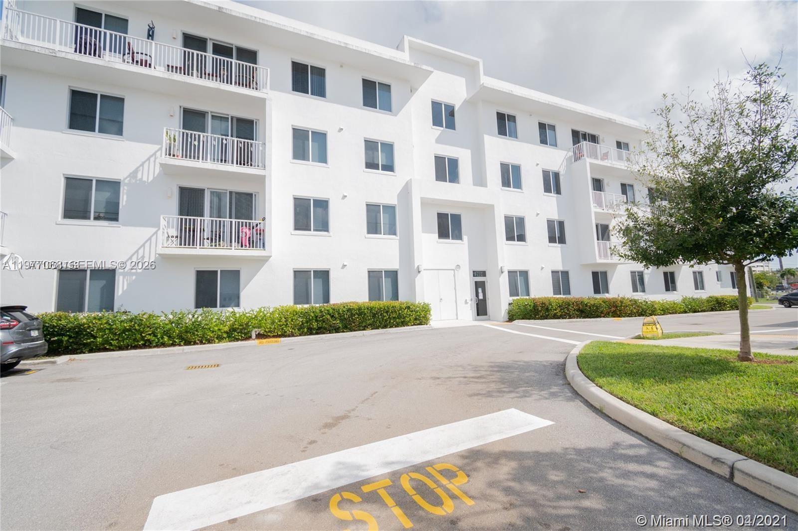WEITZER AVENTURA PLACE CO - Residential Lease