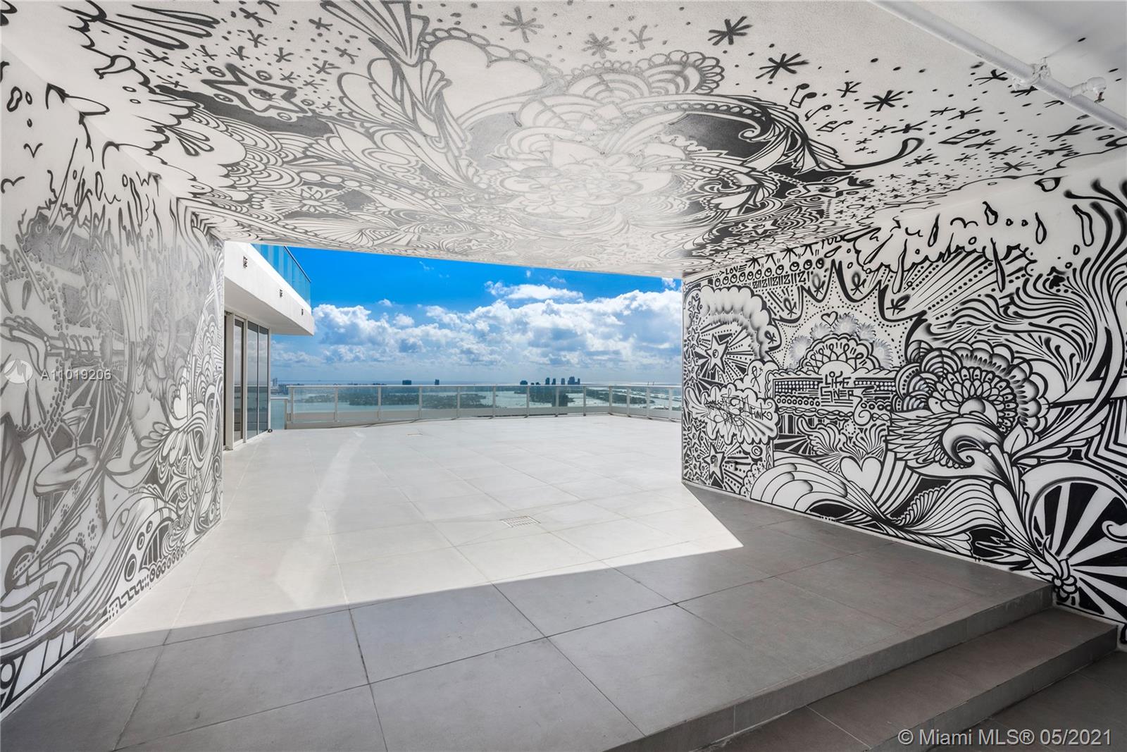 PARAMOUNT BAY CONDO - Residential