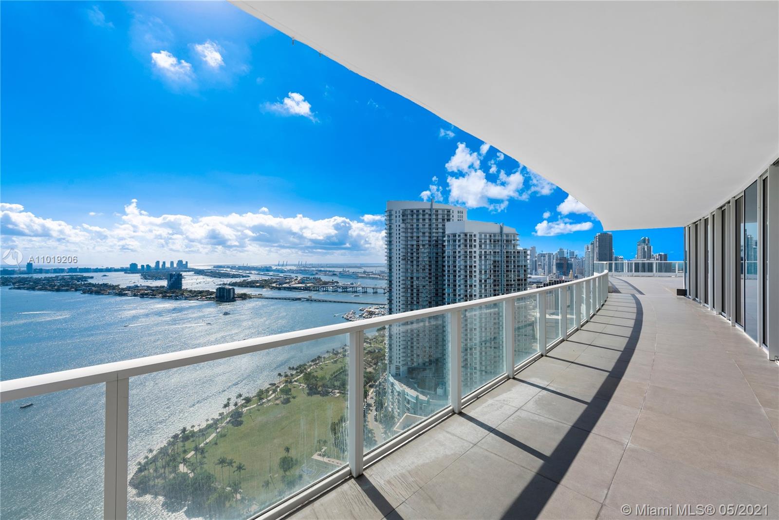 PARAMOUNT BAY CONDO - Residential